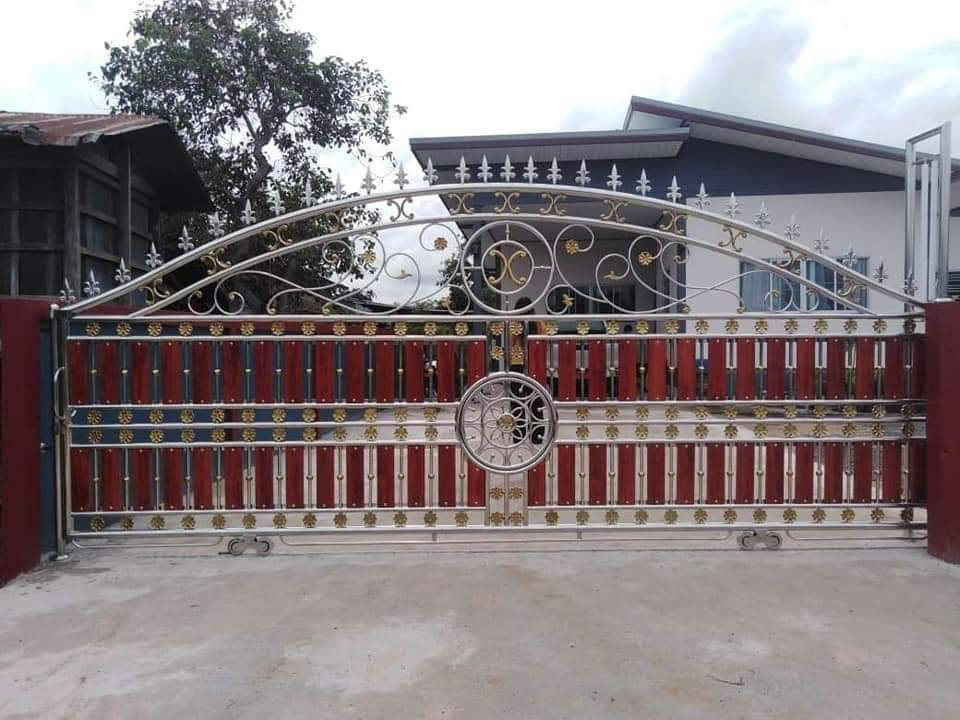 23 - https://งานสแตนเลสประตูรั้วสแตนเลสราคาถูก.com | งานสแตนเลสประตูรั้วสแตนเลสราคาถูก - ช่างเอ็กซ์ สแตนเลส จันทบุรี รับทำงานเหล็ก สแตนเลส ประตูม้วน ประตูรีโมท ประตูรั้วสแตนเลส ราวบันได ระเบียงกันตก กันสาด เมทัลชีท โพลี โครงหลังคาสแตนเลส