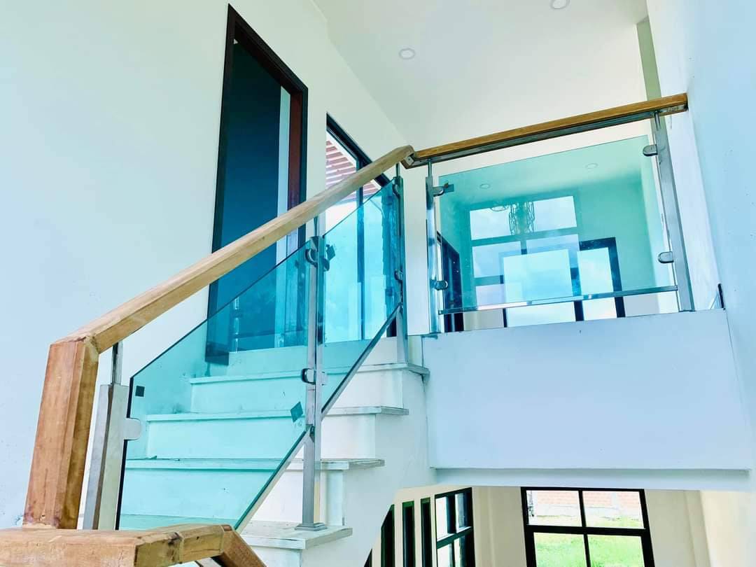 25 - https://งานสแตนเลสประตูรั้วสแตนเลสราคาถูก.com | งานสแตนเลสประตูรั้วสแตนเลสราคาถูก - ช่างเอ็กซ์ สแตนเลส จันทบุรี รับทำงานเหล็ก สแตนเลส ประตูม้วน ประตูรีโมท ประตูรั้วสแตนเลส ราวบันได ระเบียงกันตก กันสาด เมทัลชีท โพลี โครงหลังคาสแตนเลส